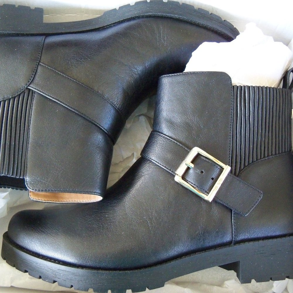 Vionic Mystic Mara black leather boots